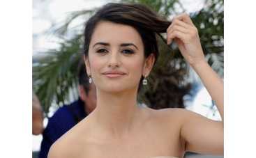 Пенелопа Круз подожгла волосы