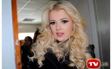 Мику Ньютон соблазняет Оскар