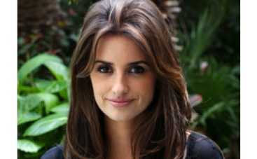 Крус учит неприличному Джонни Деппа