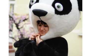Маша Ефросинина подрабатывает пандой