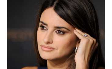 Сын довел Пенелопу Круз до слез