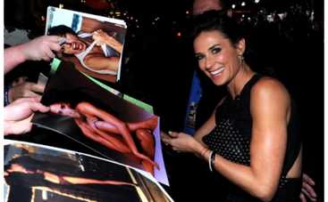 Деми Мур устроила себе сладкую жизнь