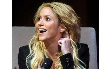 Шакира показалась без макияжа ФОТО