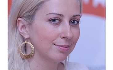 Тоня Матвиенко боится расстроить маму