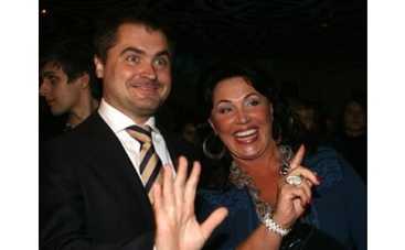 Надеждая Бабкина простила молодого любовника?