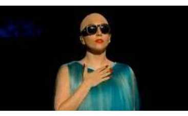 Lady Gaga облысела
