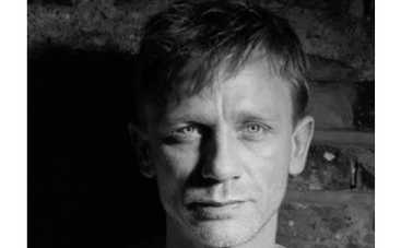 Джеймс Бонд покинул ряды холостяков