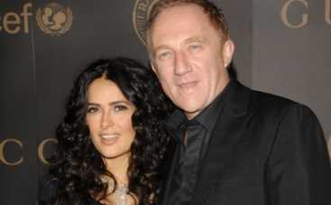 Сальма Хайек узнала о внебрачном ребенке мужа