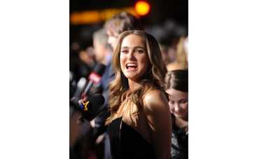 Натали Портман сравнила сына с Богом