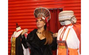 Азиза впервые выходит замуж