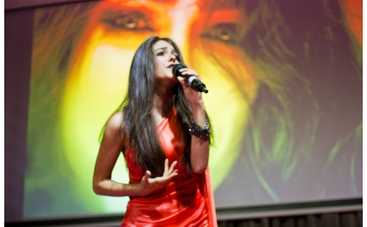 Маша Собко собрала чемоданы на «Новую волну»