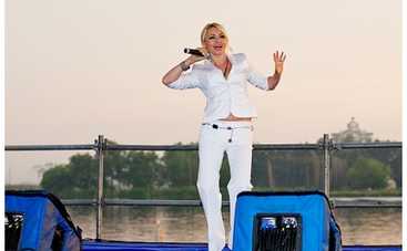 Катя Лель стремительно сбрасывает вес