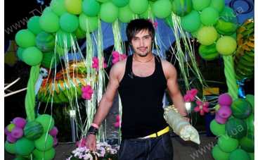 С кем идет на свидание Виталий Козловский?