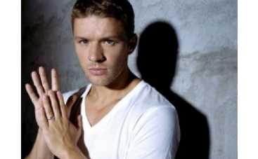 Райан Филипп признал себя отцом