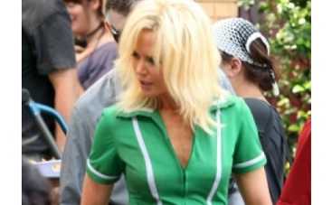 Николь Кидман стала вульгарной блондинкой