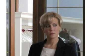 «Доярка из Хацапетовки-3»: Катя отправляется в Париж