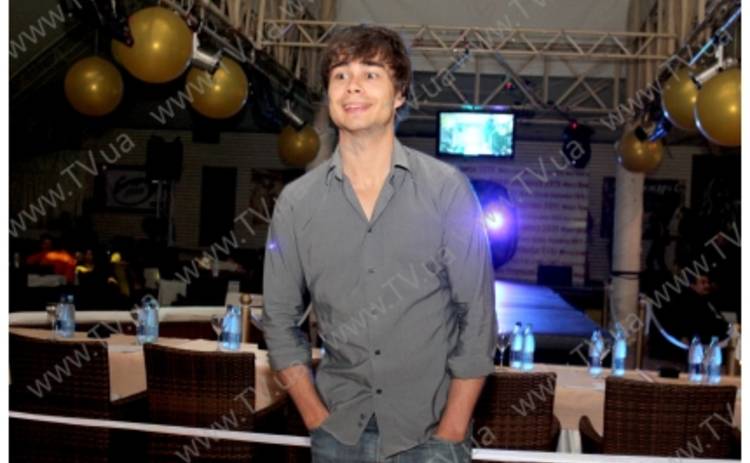 Александр Рыбак рекомендует есть сало