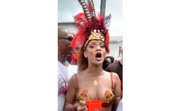 Рианна устроила пьяный заплыв