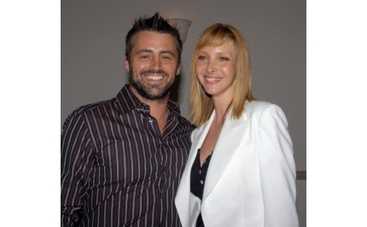 Звезда сериала «Друзья» ревнует сына к Джиму Керри