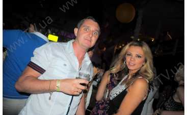 Дядя Жора  покажет жизнь приезжих