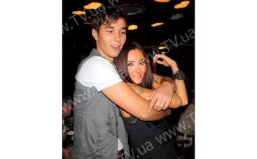 Сходи на свидание с группой "Пара нормальных"!