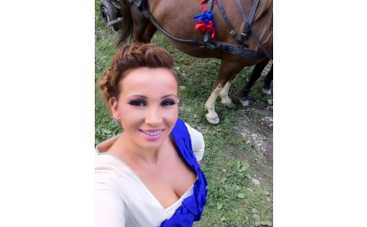 Анфиса Чехова лечится от стресса