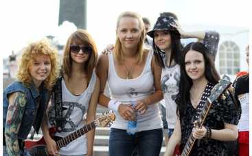 «Ранетка» ждет ребенка от продюсера