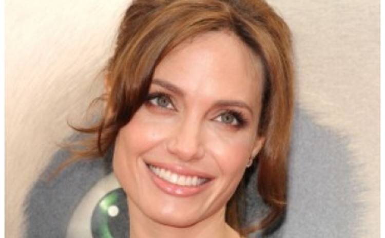 Анджелину Джоли уличили в сделке с преступником