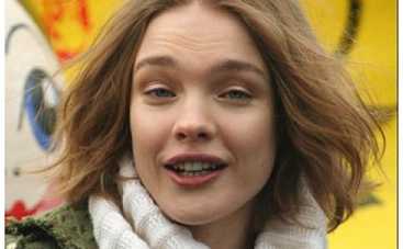 Наталья Водянова вышла в свет с детьми