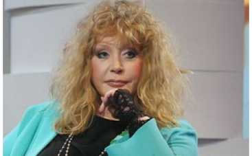 Алла Пугачева мечтает о встрече с инопланетянами