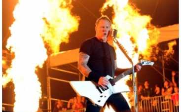 Скандал: Фанаты Metallica разгромили стадион в Индии