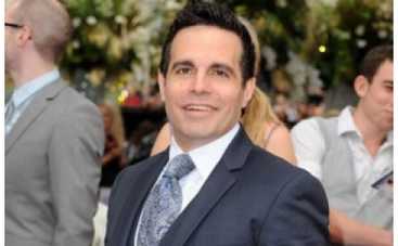 Актер Секса в большом городе женился на парне