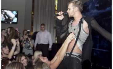 Макс Барских соблазнил школьниц