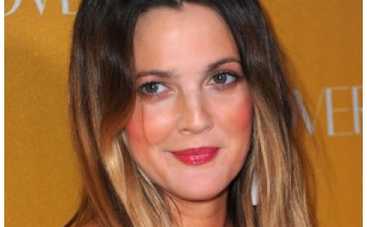 Дрю Бэрримор навестила полиция