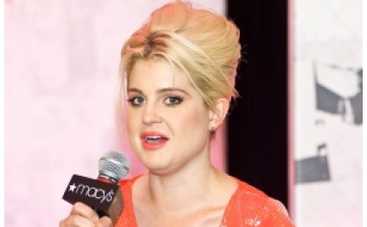 Келли Осборн избили?