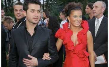 Ани Лорак через российские СМИ опровергла слухи о своем разводе