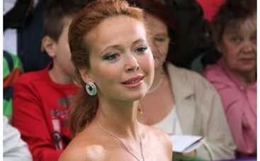 Елена Захарова нашла утешение в работе после смерти дочери