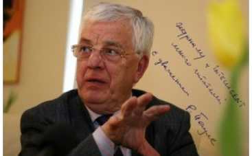 У Раймонда Паулса резко пошатнулось здоровье