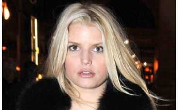 Беременную Джессику Симпсон бросил отец ее ребенка