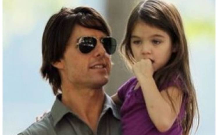 5-летняя дочь Тома Круза написала книгу