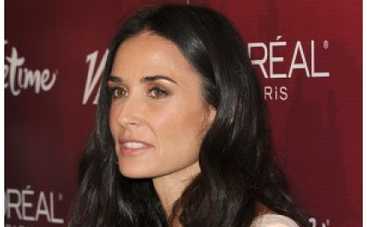 После развода Деми Мур решила остаться миссис Катчер