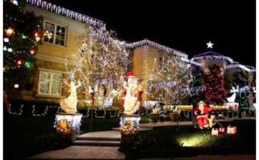 Бритни Спирс украсила дом километрами гирлянд