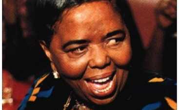 Умерла Сезария Эвора