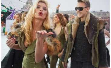 Экс-ВИА Гра вышла на каток без юбки при минусовой температуре