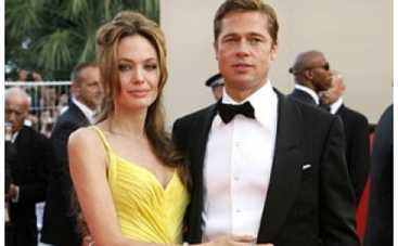 Джоли подарила Питту на день рождения попугая за $20