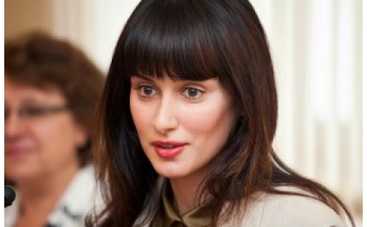 Тина Канделаки воюет с коллегой по цеху