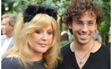 Алла Пугачева и Максим Галкин стали законными супругами