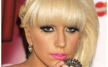 Секретарь Lady Gaga подала на певицу в суд