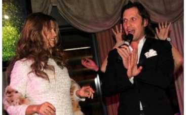 Беременная Виктория Боня носит откровенное мини