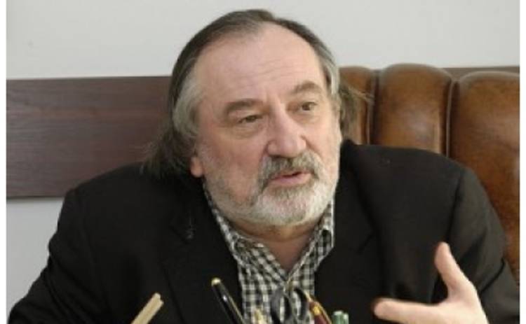 Богдану Ступке подарили дом в Конча-Заспе